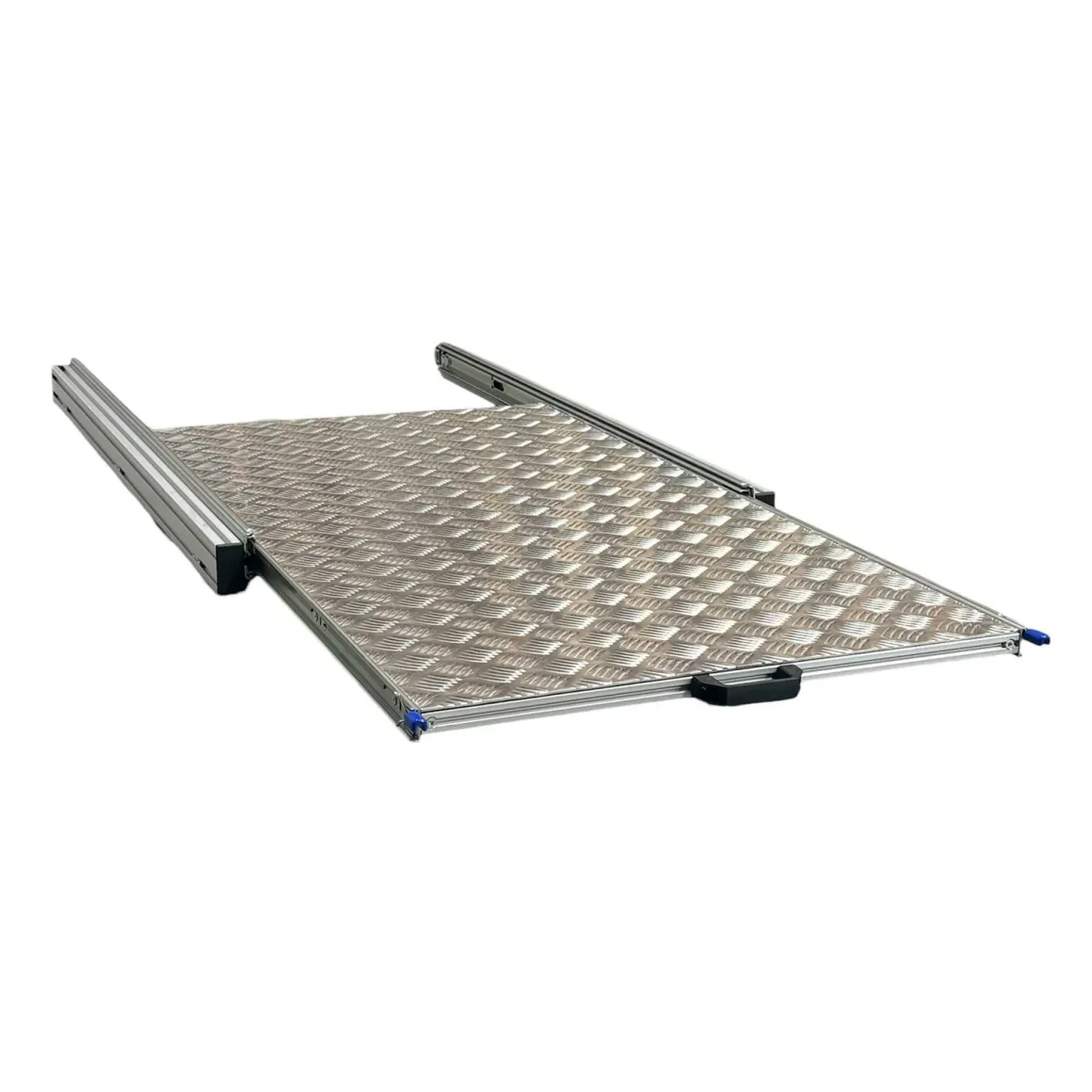 Aluminium-Heckauszug 120x60 mit Aluminium-Riffelblech