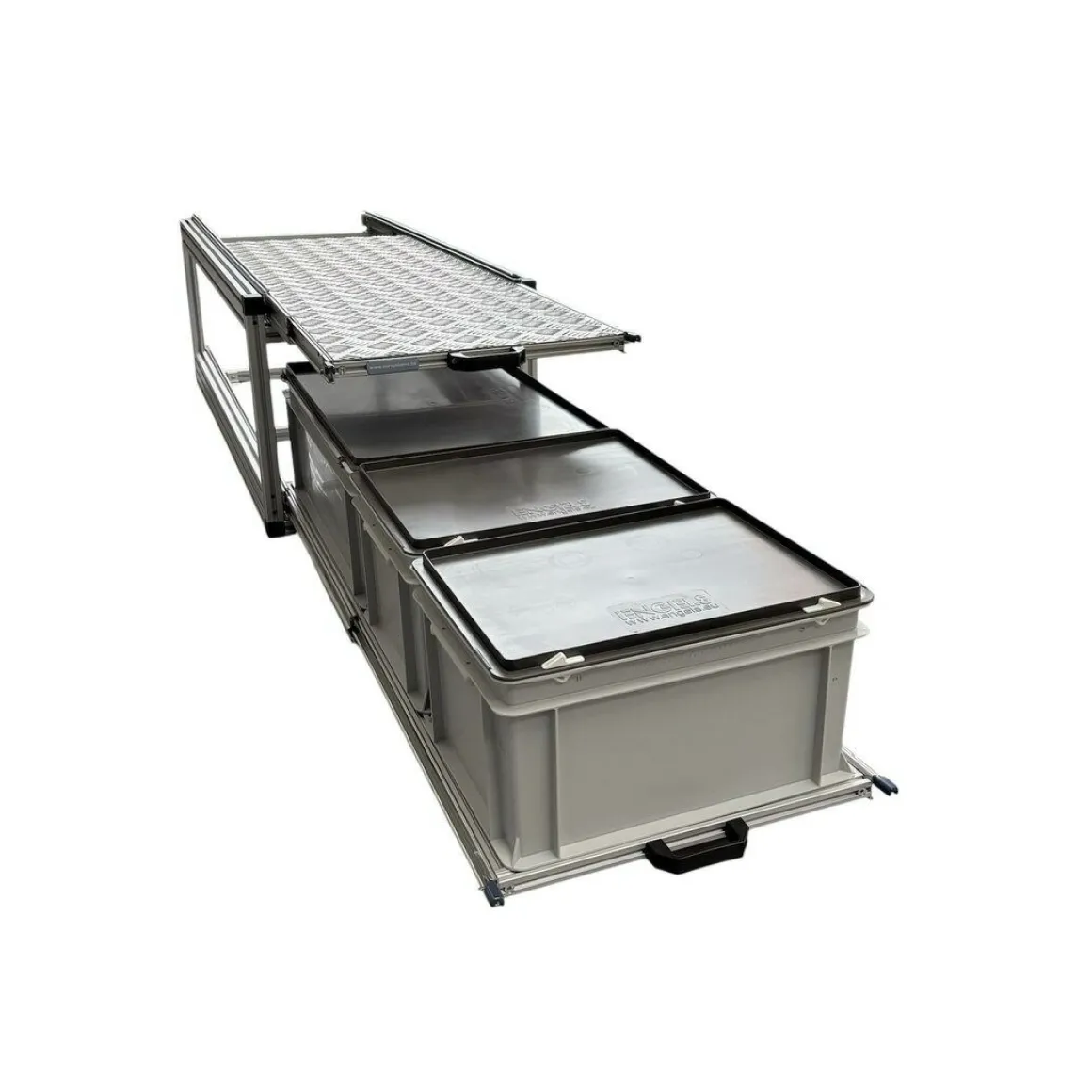 Doppel-Heckauszug 120×40 cm – 3 geschlossene Boxen und Riffelblec