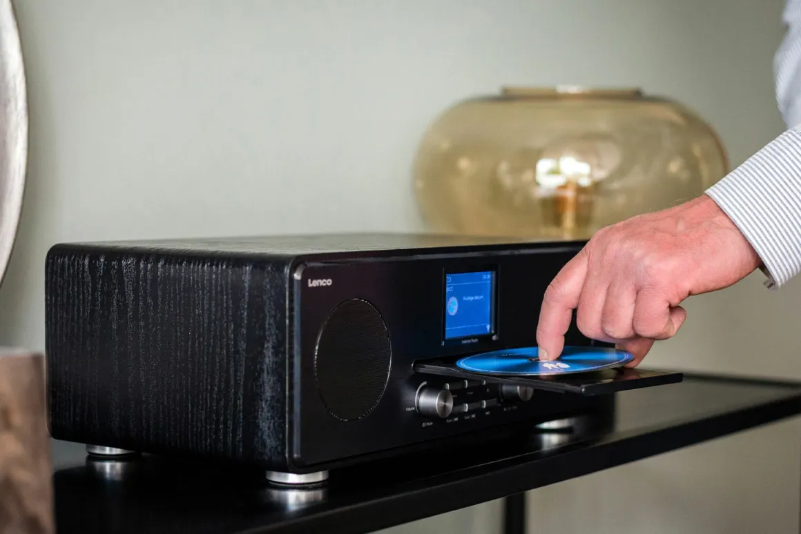 Lenco DAR-061BK DAB+/FM-Radio