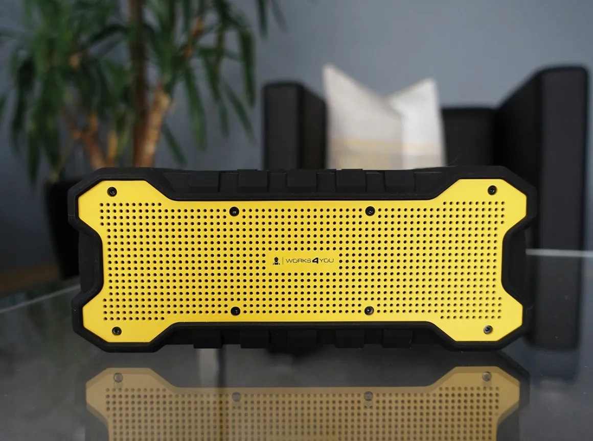 Schwaiger Stoßfest & Spritzwassergeschützt Bluetooth Lautsprecher,