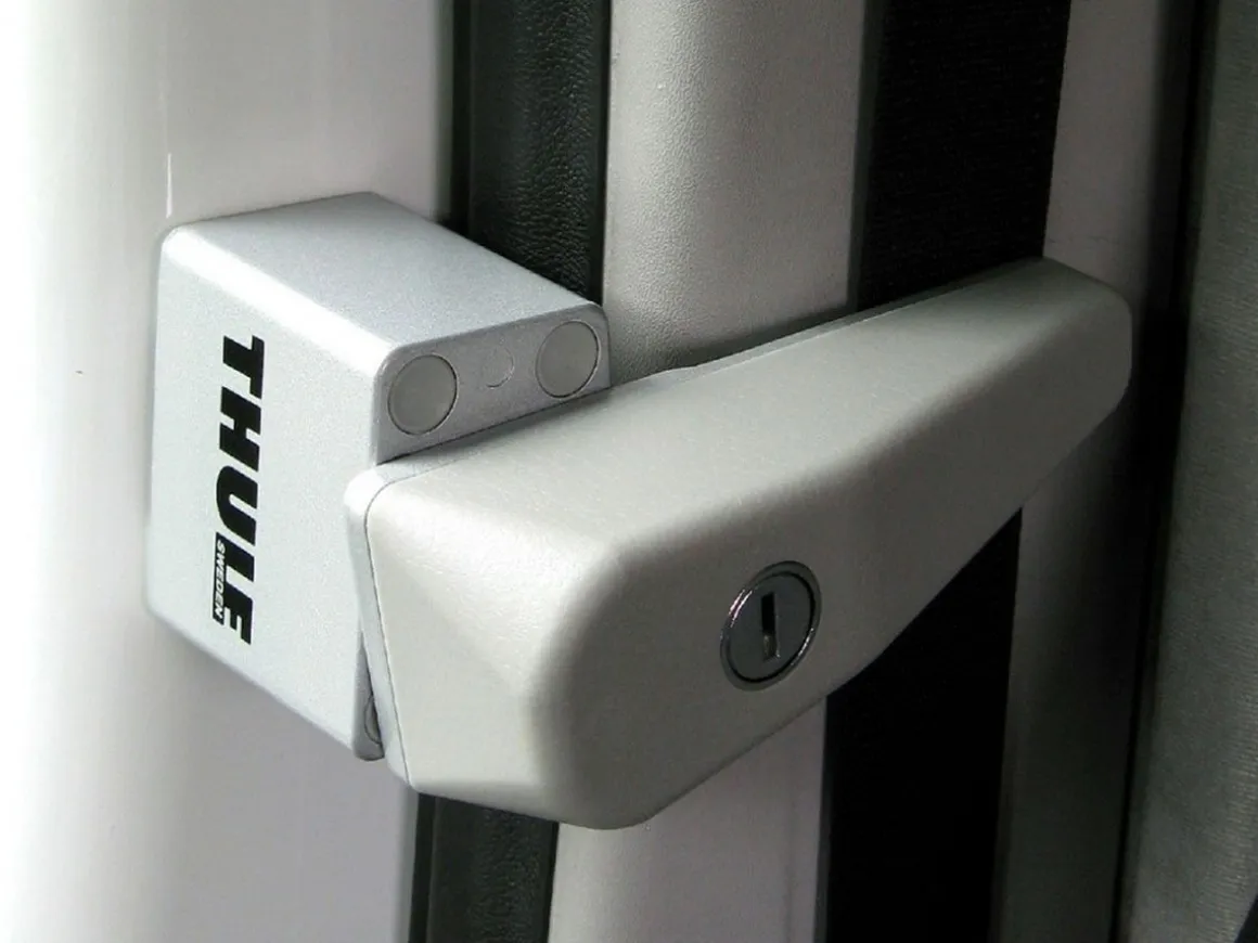 Thule Cab Lock Ducato/Transit Türschlösser